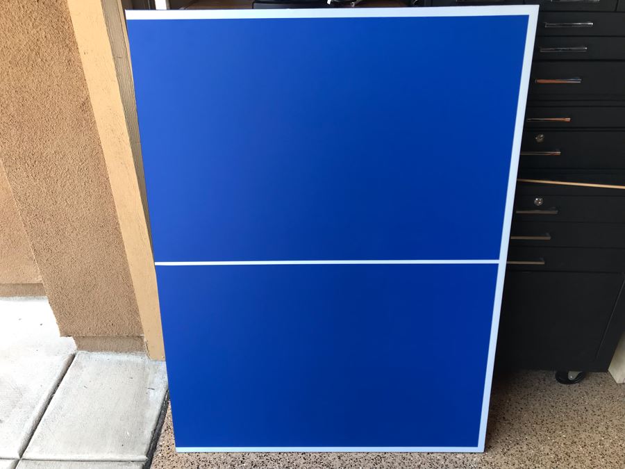 Sportcraft Pool Table Converts To Ping Pong Table With Four Pool Cues (Coca-Cola & Minnesota Fats), Pool Balls And Rack 47W X 84L X 32H [Photo 6]