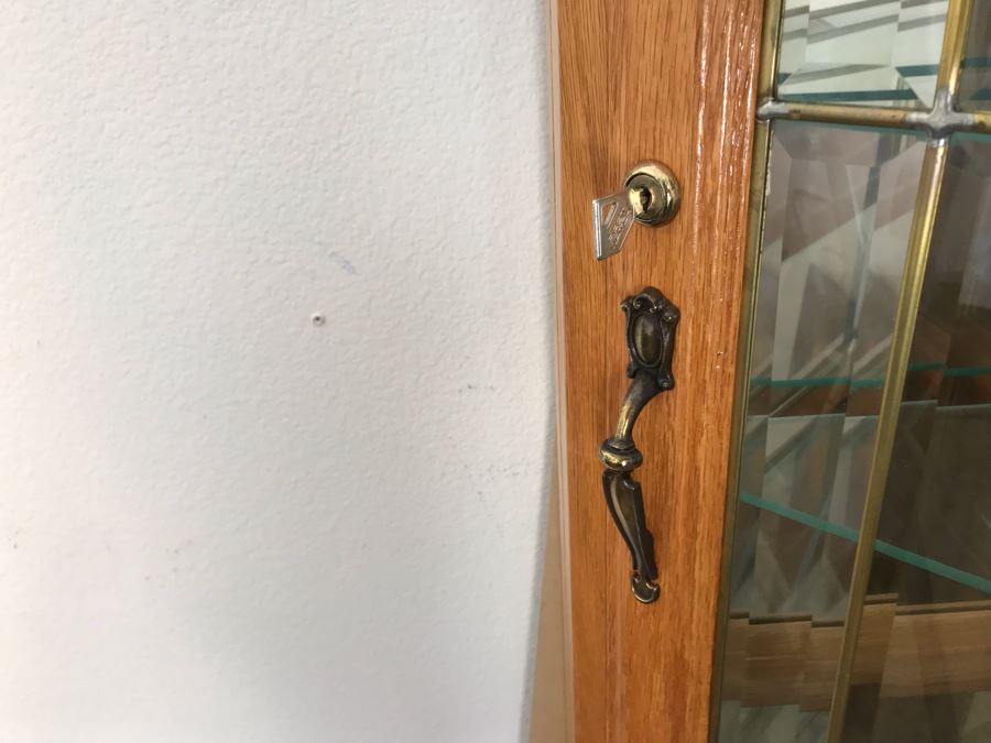 Oak Corner Curio Display Cabinet Lockable With Key 25W X 15D X 78H [Photo 3]