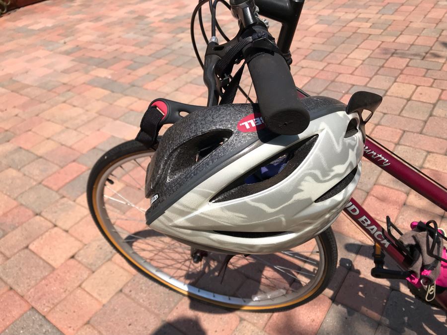 Women's Diamond Back Cross Country Bicycle Bike With Helmet And Gloves [Photo 9]