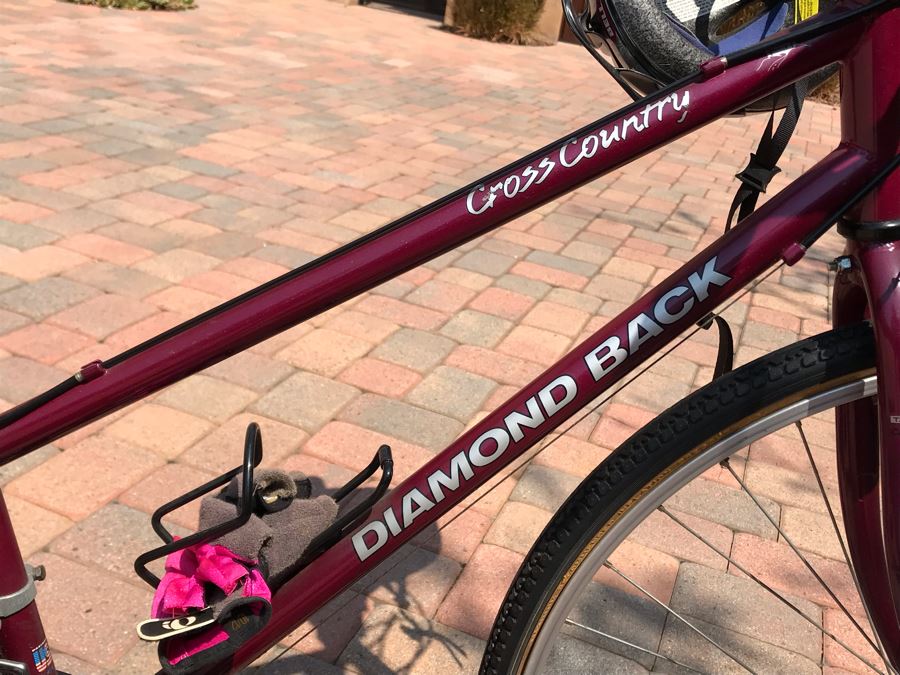 Women's Diamond Back Cross Country Bicycle Bike With Helmet And Gloves [Photo 4]