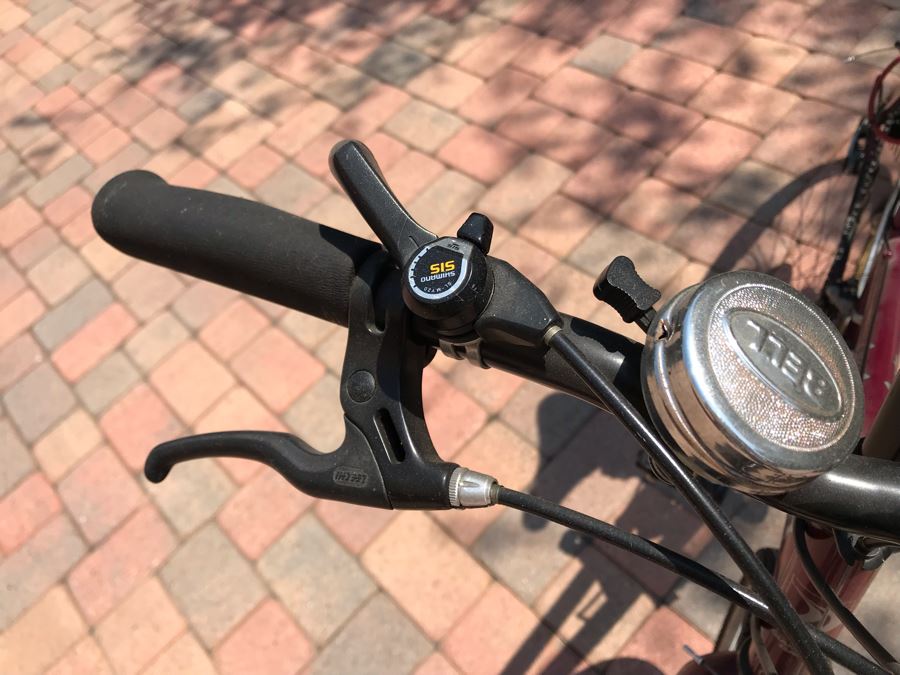 Women's Diamond Back Cross Country Bicycle Bike With Helmet And Gloves [Photo 10]