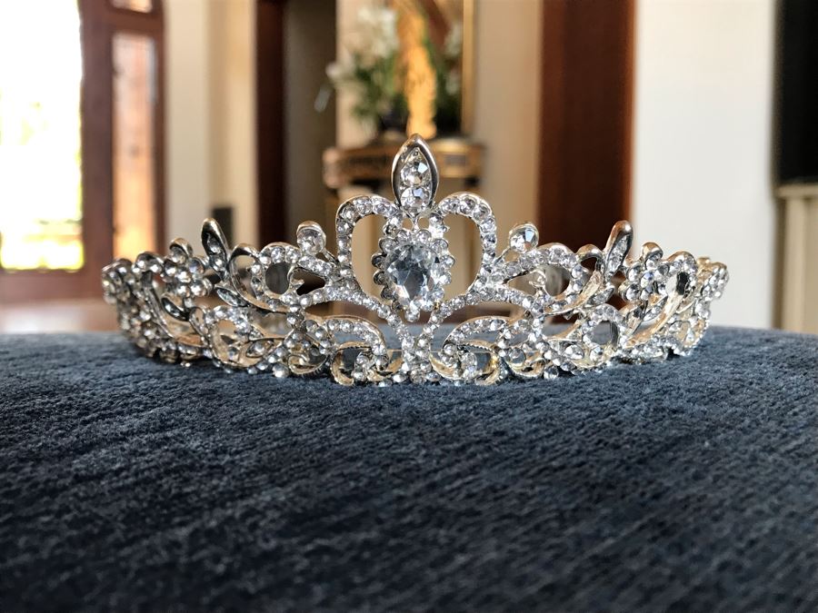 Crystal Tiara Crown [Photo 2]