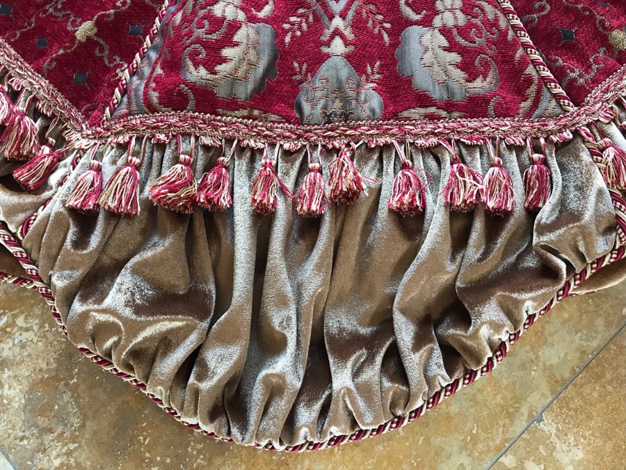 Fancy Tasseled Christmas Tree Skirt And Long Christmas Tree Watering Funnel (No Bending Over To Water Tree) [Photo 5]