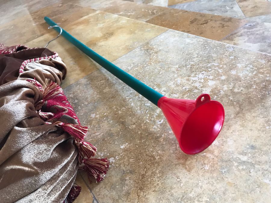 Fancy Tasseled Christmas Tree Skirt And Long Christmas Tree Watering Funnel (No Bending Over To Water Tree) [Photo 8]