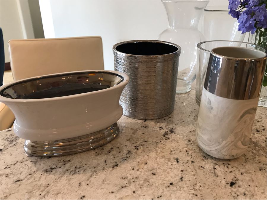 (8) Vases [Photo 10]