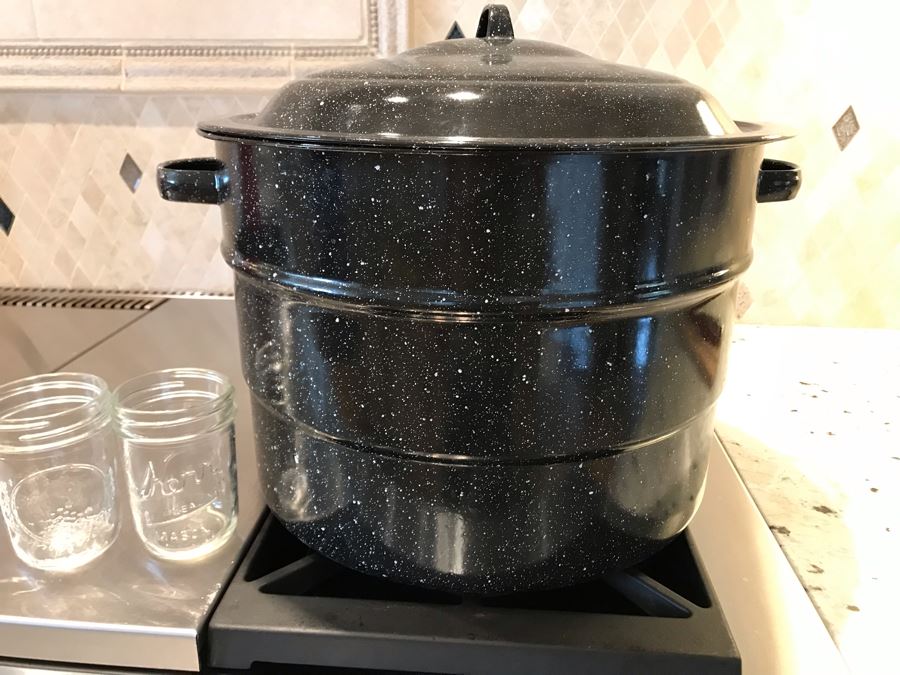Canner Canning Stock Pot With (2) Canning Jars