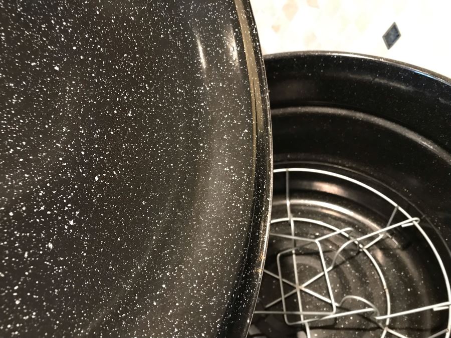 Canner Canning Stock Pot With (2) Canning Jars [Photo 8]