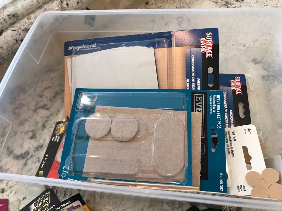 Lot Of Furniture Sliders, Felt Pads And Surface Protectors [Photo 7]