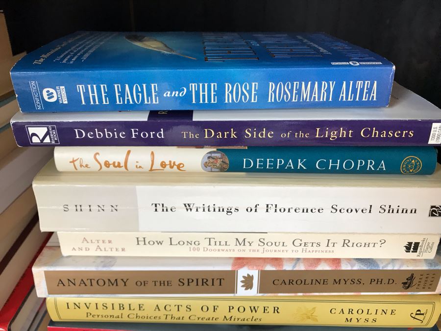 Book Lot 1 [Photo 6]