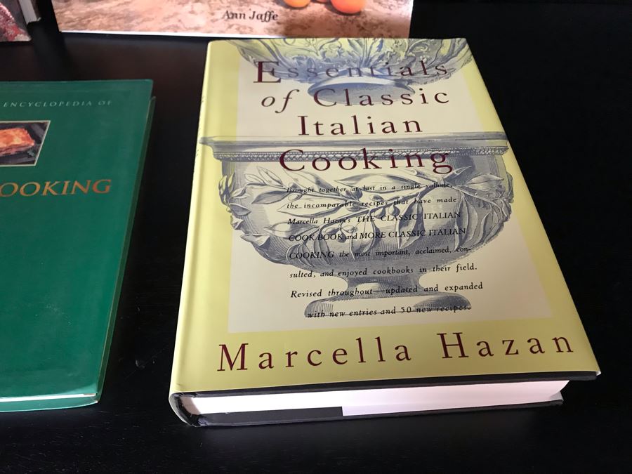 Cookbook Lot [Photo 5]