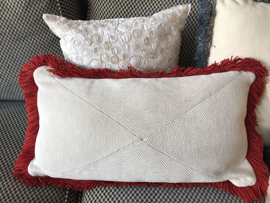 (8) Fancy Throw Pillows Including Waterford And Newport [Photo 3]