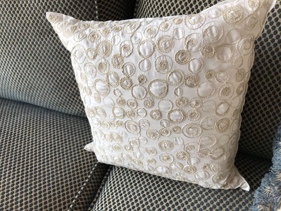 (8) Fancy Throw Pillows Including Waterford And Newport [Photo 13]