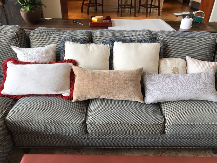 (8) Fancy Throw Pillows Including Waterford And Newport [Photo 2]