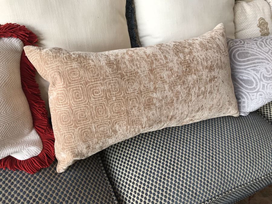 (8) Fancy Throw Pillows Including Waterford And Newport [Photo 4]