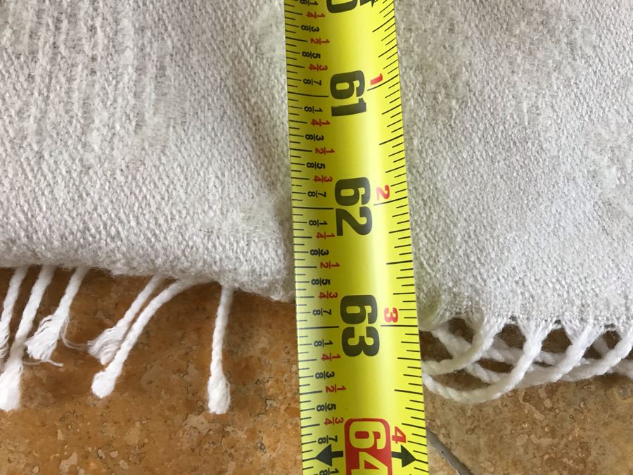 Vera Wang Throw 51 X 63 [Photo 7]