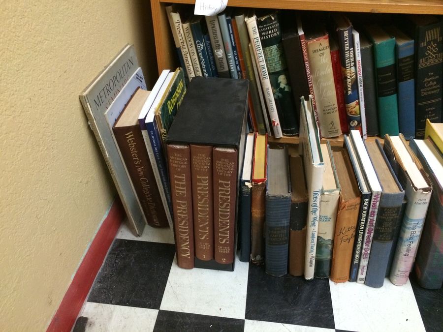 Huge Antique Store Book Lot [Photo 9]