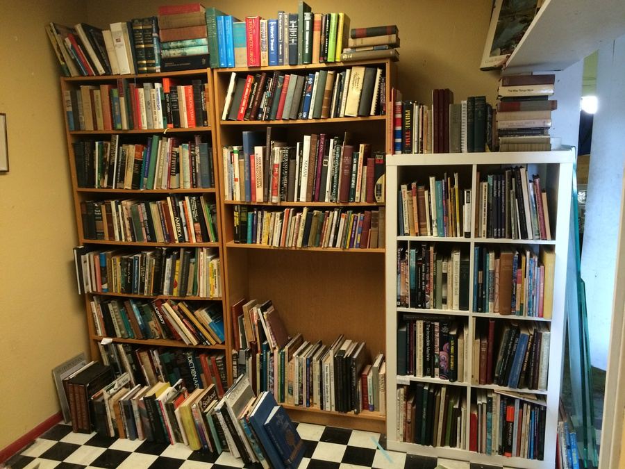 Huge Antique Store Book Lot [Photo 1]