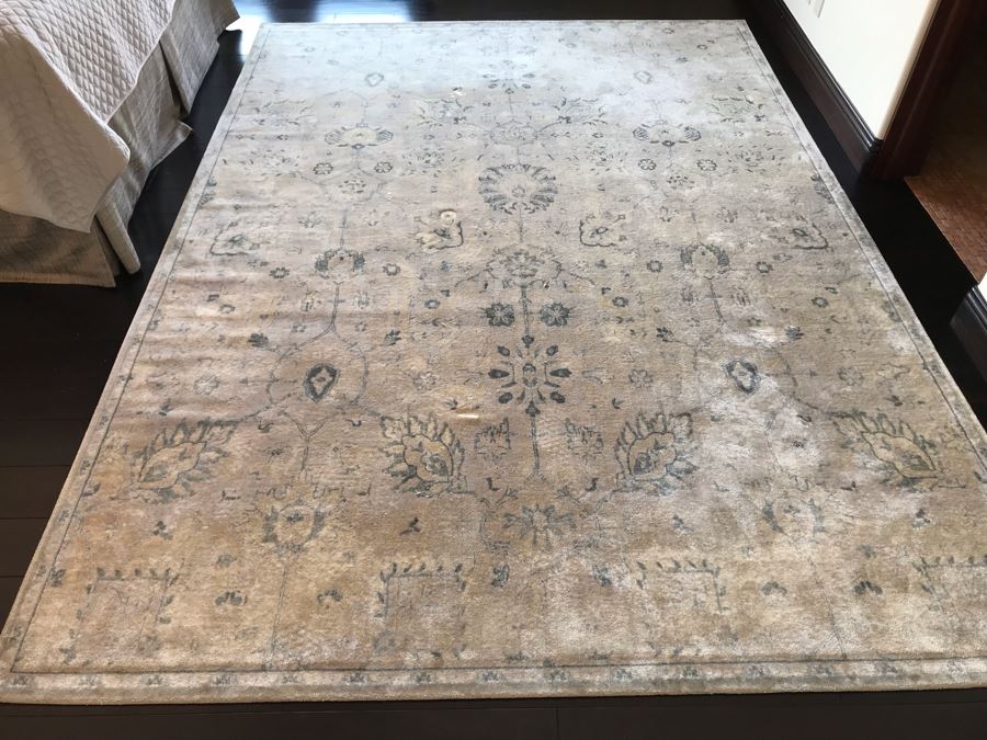 Loloi Nyla Collection 100% Viscose Area Rug Stone / Blue Made In Egypt 7'6' X 10'5' Retails $450 [Photo 2]