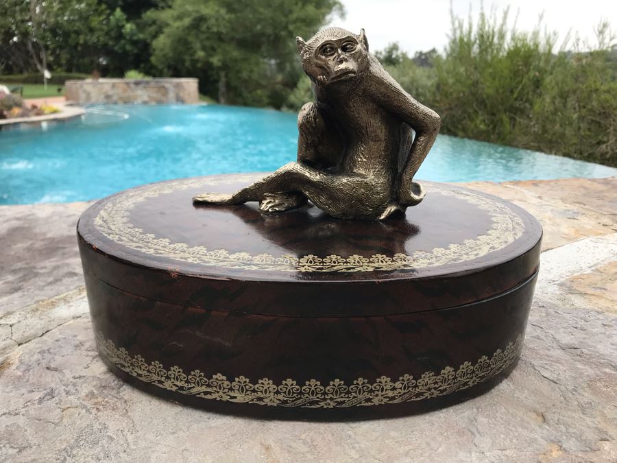 Oval Box With Metal Monkey Handle On Lid 12W X 8D X 8H [Photo 3]