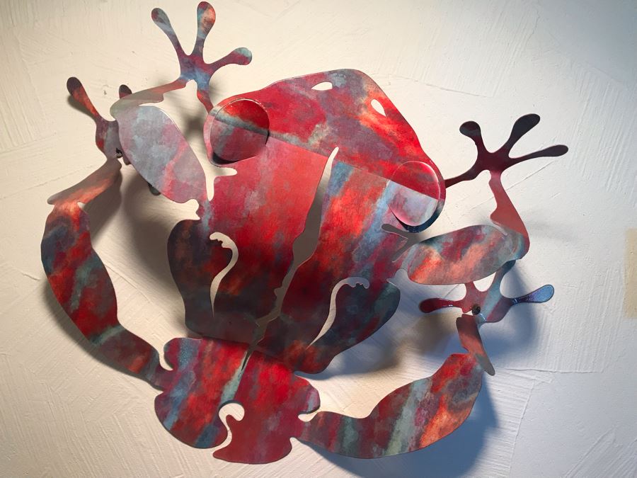 Colorful Metal Frog Sculpture Wall Decor [Photo 5]