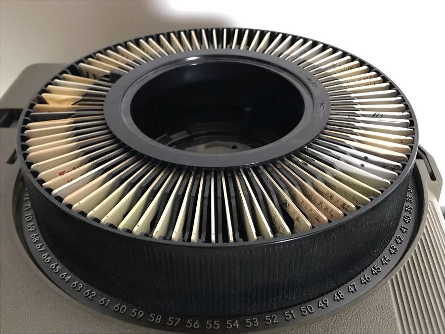 Telex Caramate Slide Projector Cat No 4140 (Note Inside Of Built-In Screen Needs To Be Cleaned - See Streak) Plus Slides Featuring Jean Klafs Original Artwork [Photo 8]