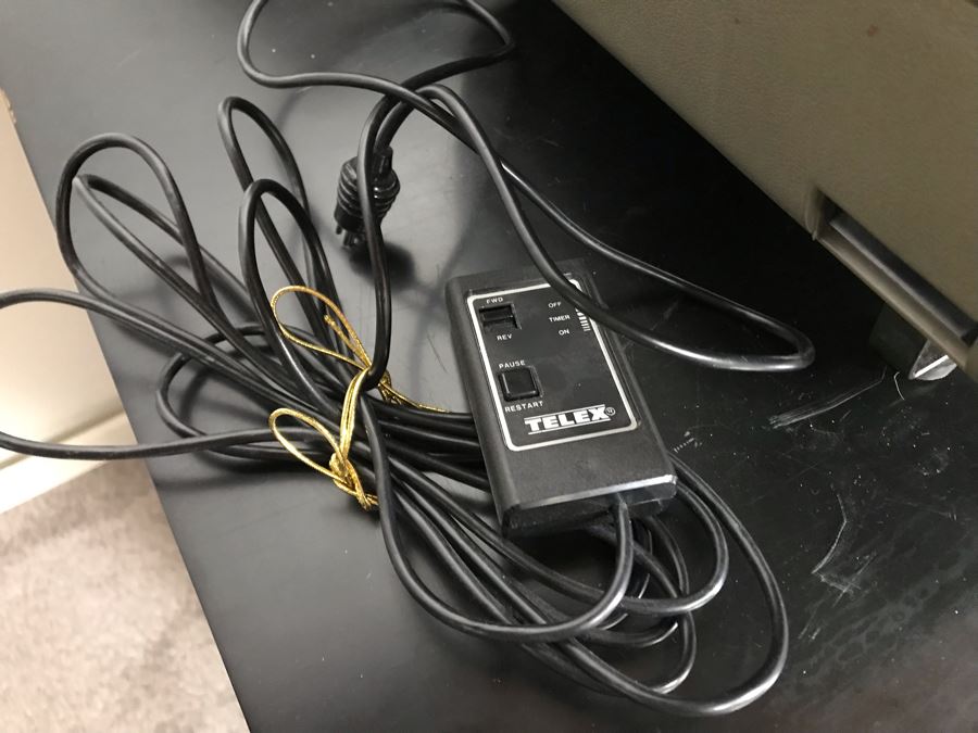 Telex Caramate Slide Projector Cat No 4140 (Note Inside Of Built-In Screen Needs To Be Cleaned - See Streak) Plus Slides Featuring Jean Klafs Original Artwork [Photo 4]