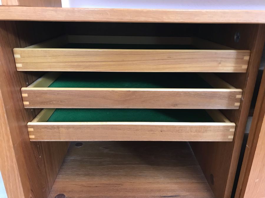 Danish Modern Teak Long Credenza Cabinet With Hutch 79W X 18D X 56.5H [Photo 11]