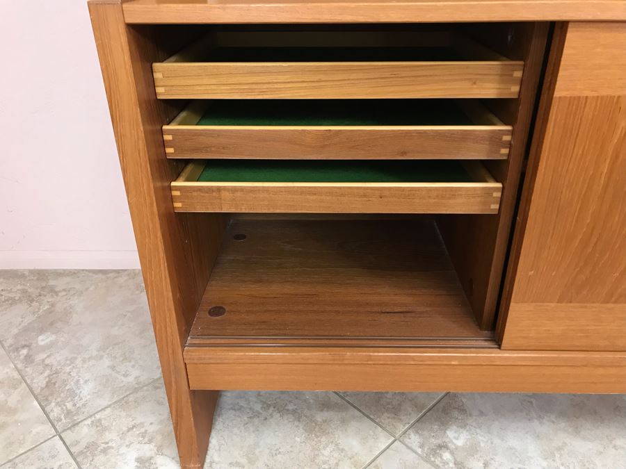 Danish Modern Teak Long Credenza Cabinet With Hutch 79W X 18D X 56.5H [Photo 10]