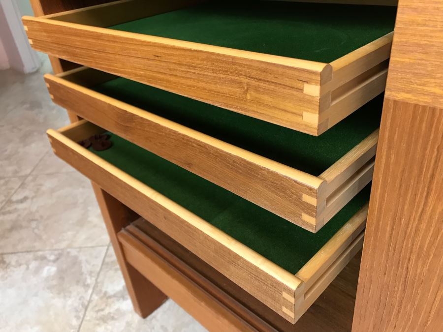 Danish Modern Teak Long Credenza Cabinet With Hutch 79W X 18D X 56.5H [Photo 13]