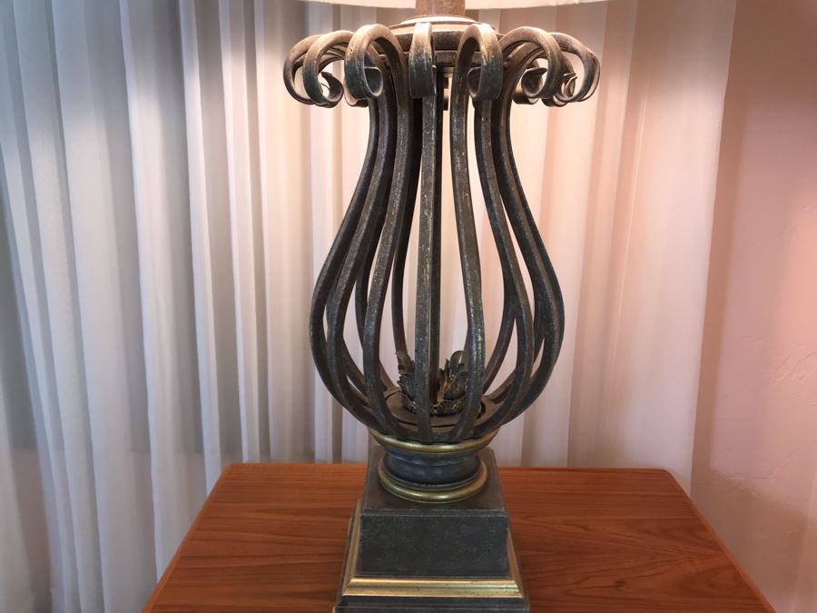 Large Metal Table Lamp [Photo 4]