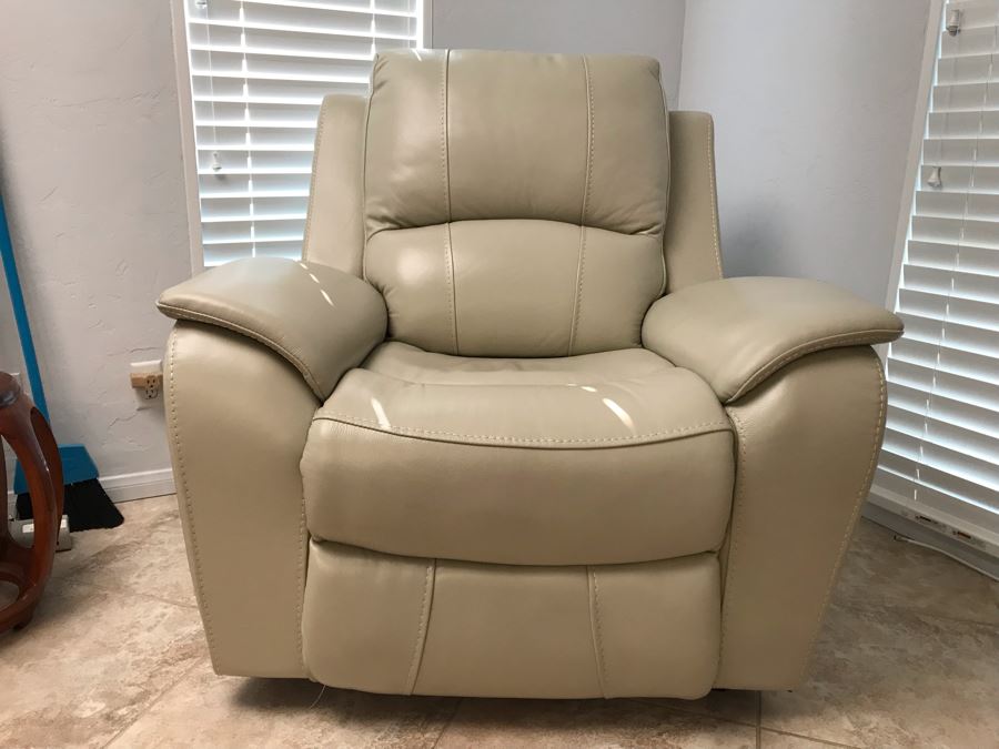 Like New Leather Electric Reclining Leather Chair With USB Port [Photo 2]