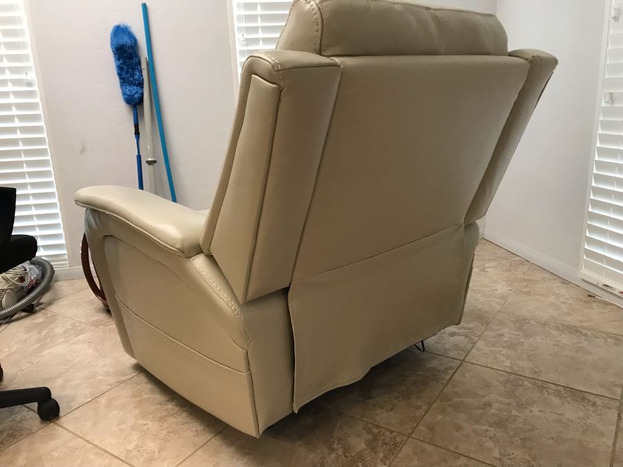 Like New Leather Electric Reclining Leather Chair With USB Port [Photo 9]