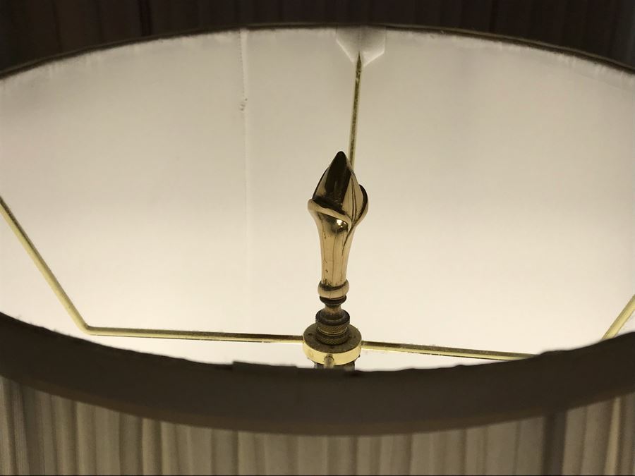 Large Brass Table Lamp With Wooden Base [Photo 7]
