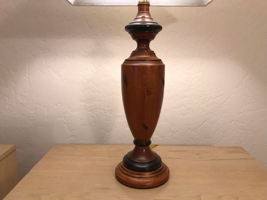 Wooden Table Lamp [Photo 2]