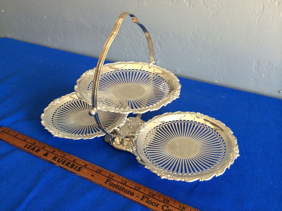 Godinger Silverplate 3-Plate Folding Foldable Serving Piece [Photo 2]