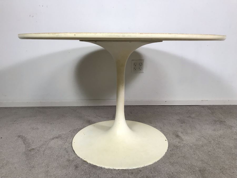 Mid-Century Modern 1960s White Tulip Table By Burke, Inc 41R X 25.5H [Photo 2]
