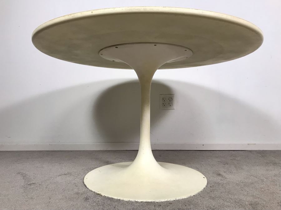 Mid-Century Modern 1960s White Tulip Table By Burke, Inc 41R X 25.5H [Photo 6]