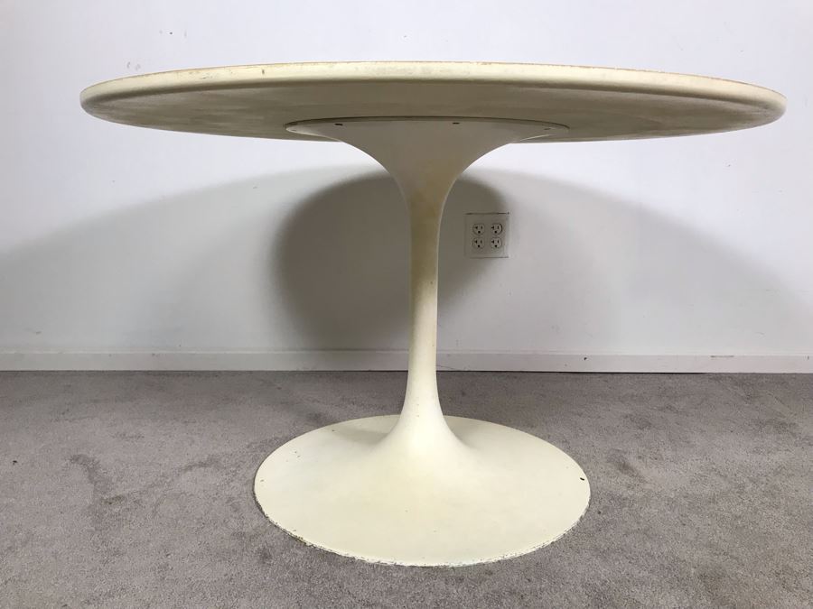 Mid-Century Modern 1960s White Tulip Table By Burke, Inc 41R X 25.5H [Photo 7]