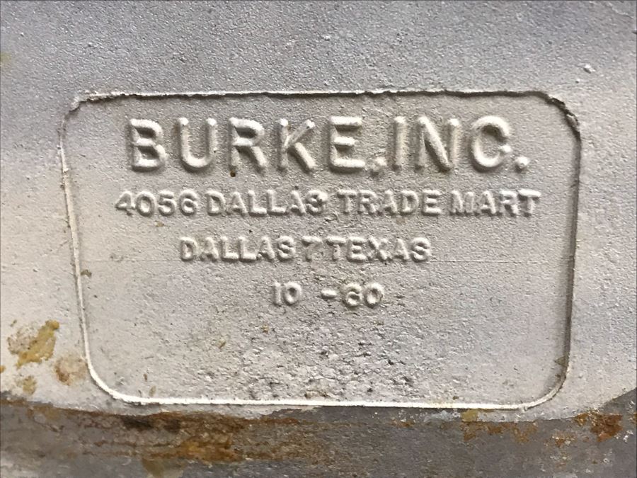 Mid-Century Modern 1960s White Tulip Table By Burke, Inc 41R X 25.5H [Photo 4]