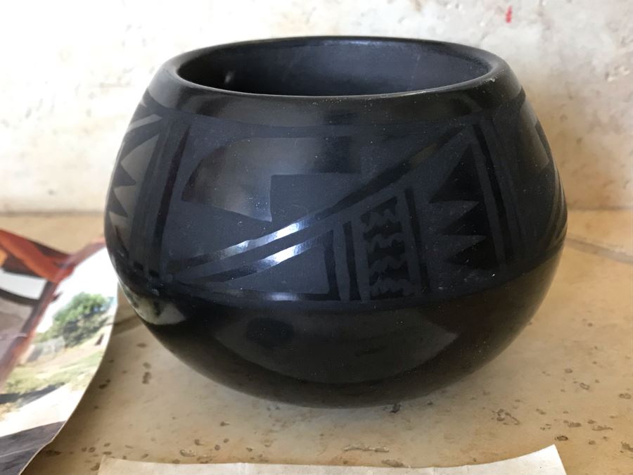 Signed Native American Black Pottery By Florence Naranjo San Ildefonso Pueblo Santa Fe, NM 4W X 3H [Photo 6]