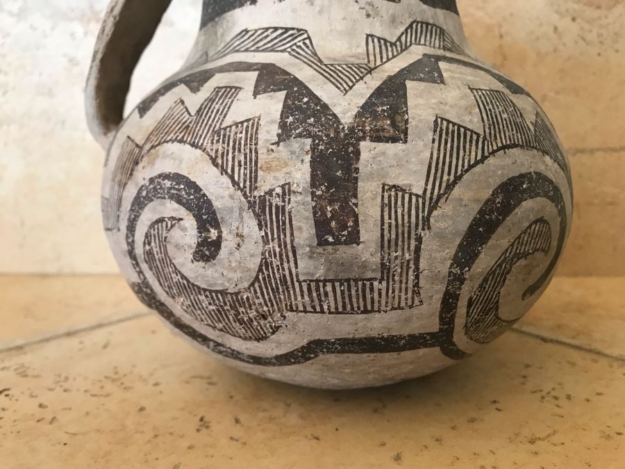 Early Native American Tularosa Black On White Pottery Pitcher With Handle (6 5/8'H - Neck Is 2 3/16'H) Appraised $300 In 1980s By Matt Thomas Tempe, AZ [Photo 2]