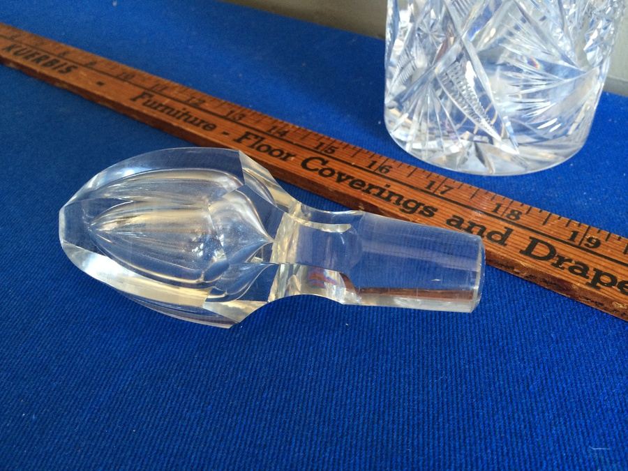 Cut Glass Decanter [Photo 3]