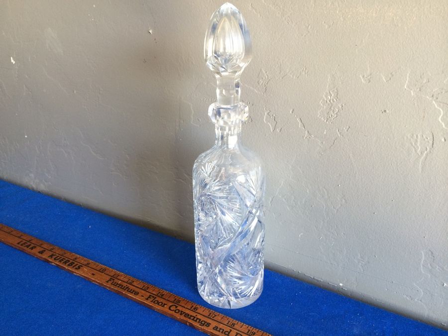 Cut Glass Decanter [Photo 2]