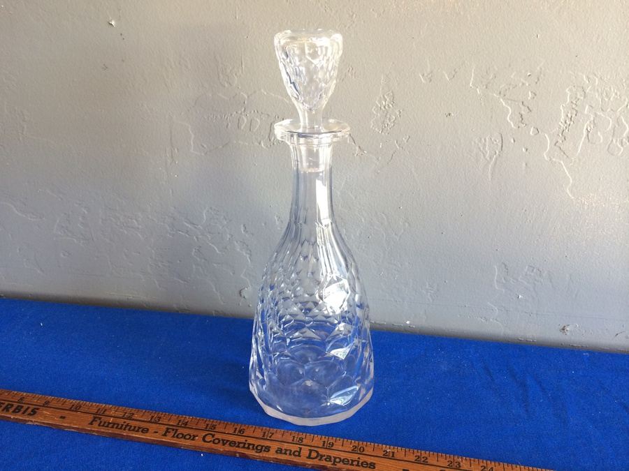 Cut Glass Decanter [Photo 1]