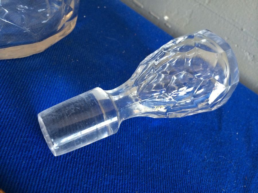 Cut Glass Decanter [Photo 4]