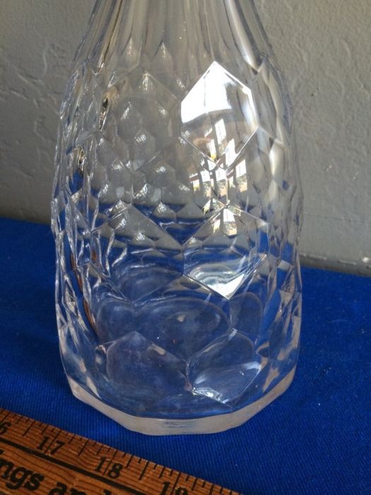 Cut Glass Decanter [Photo 3]