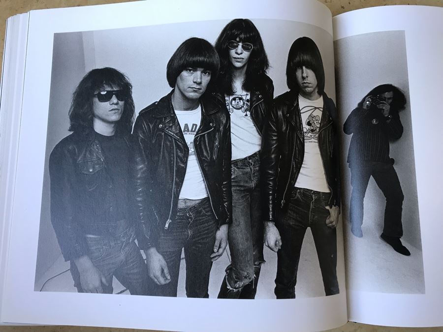 Photography Book: Norman Seeff The Look Of Sound [Photo 21]