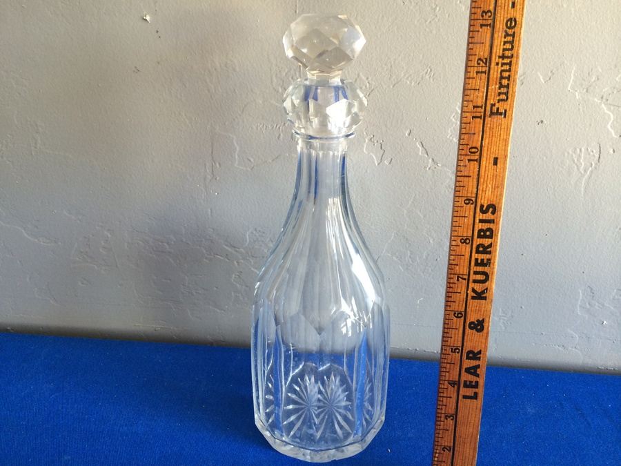 Cut Glass Decanter [Photo 1]