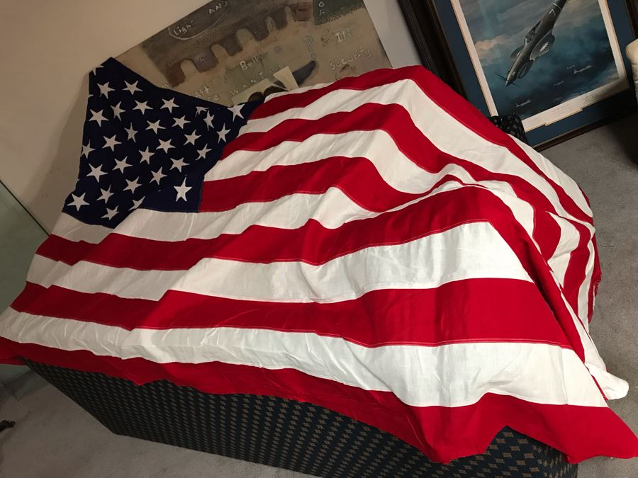 Pair Of Cotton United States Of American USA Flags Valley Forge Flag Co And Watts Mgs Corp (9'3' X 5' And 9'1' X 4'4') [Photo 9]