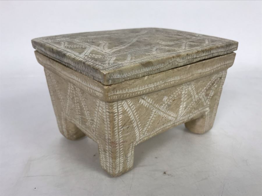 Various Pre-Columbian Artifacts And Carved Stone Box 5W X 4D X 3H [Photo 21]